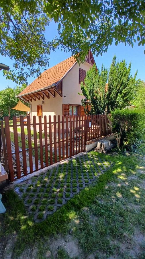 Willa Relax Ii. Vendeghaz Dunapataj Zewnętrze zdjęcie